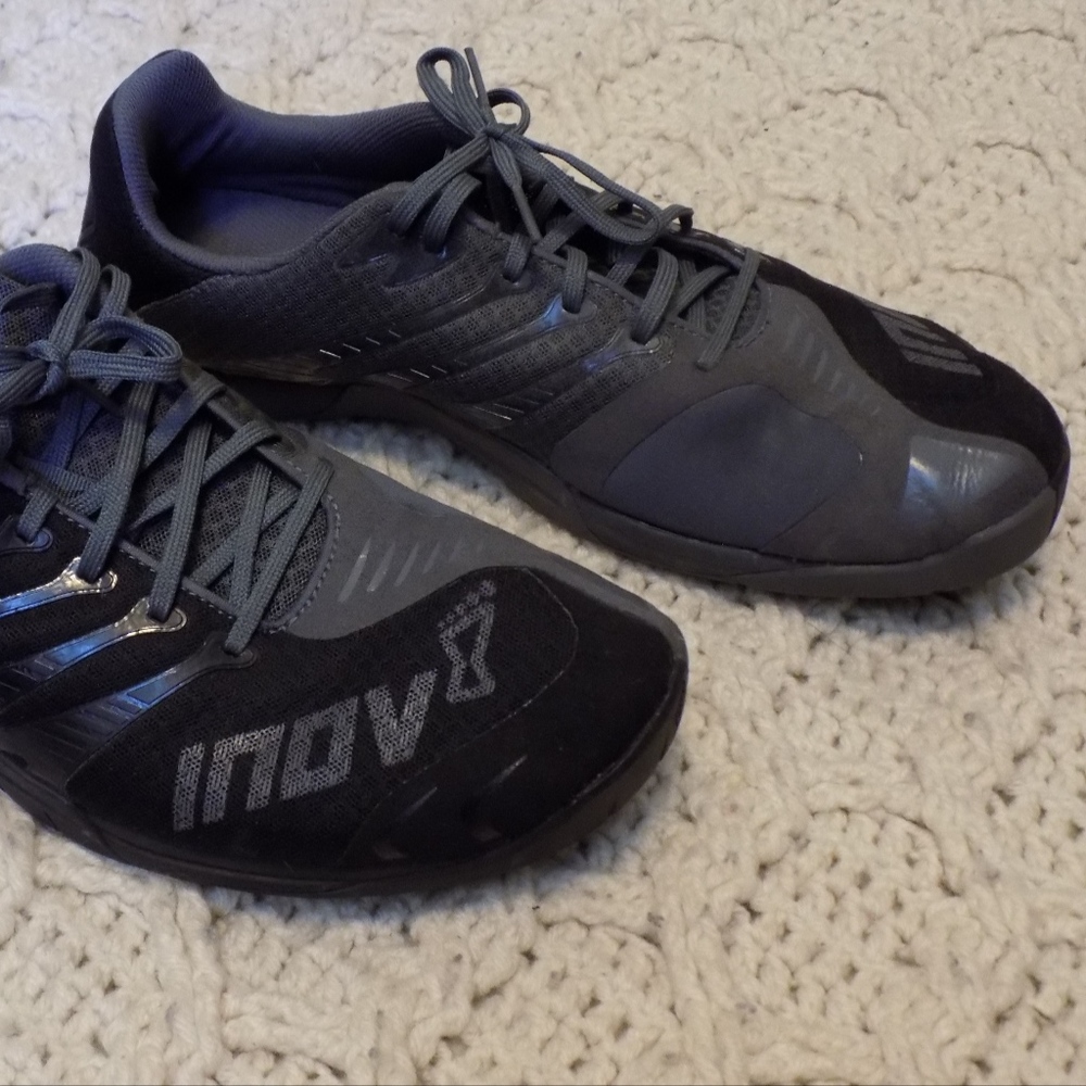 Men's gym shoe